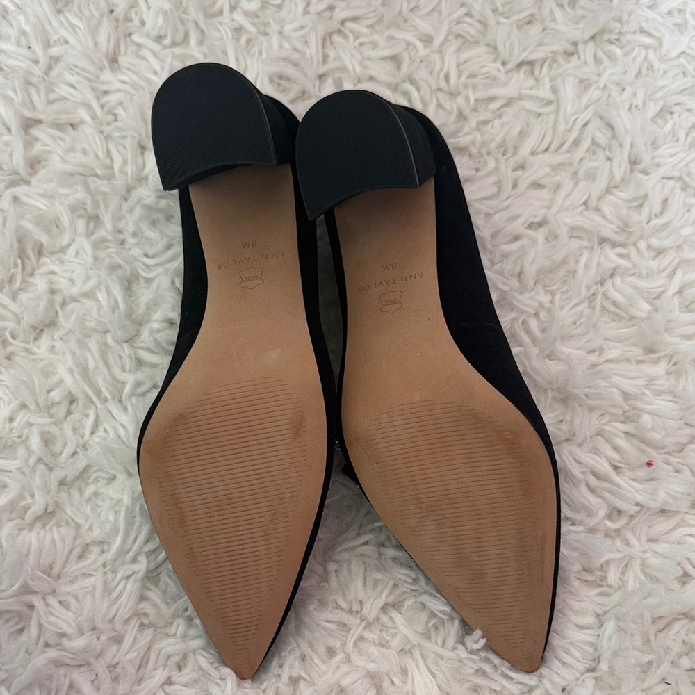 Ann Taylor Maryjane pumps in Black with Rhinestone Accent. - Picture 5 of 6